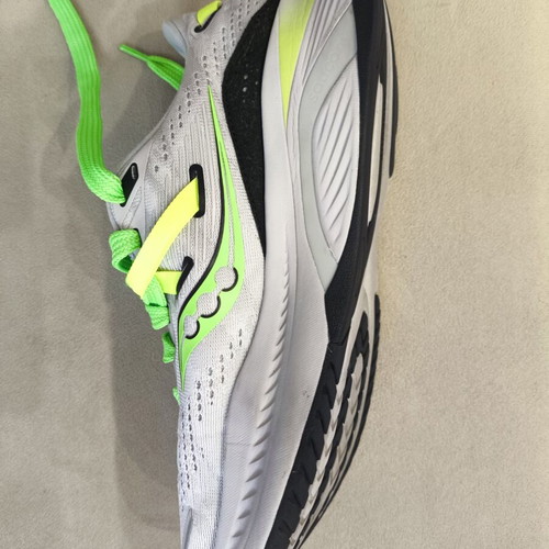 Saucony Ride 16 athletic shoes like new, size 42.5, gray