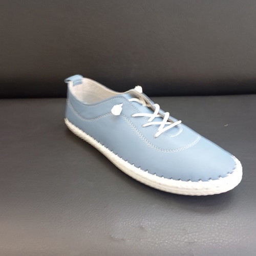 Leather low sneakers new with anatomical sole, black and blue