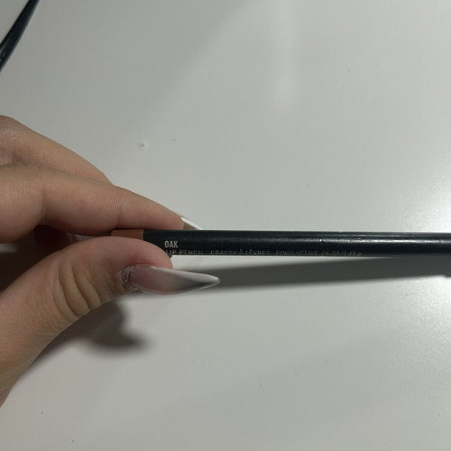 MAC Lip Liner Oak used twice, shade mismatch