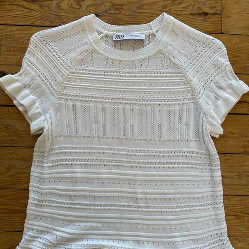 ZARA white short-sleeve knitted blouse like new, size M