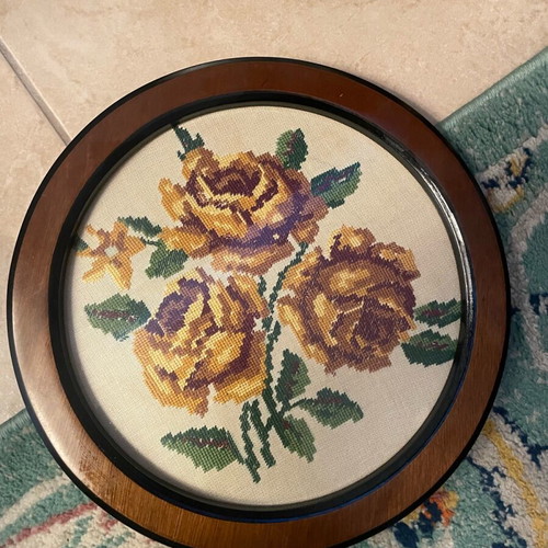 Embroidered frames like new