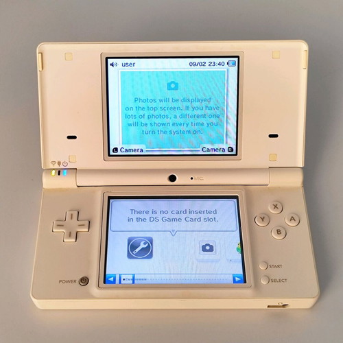 Nintendo DSi White Edition like new, complete in box