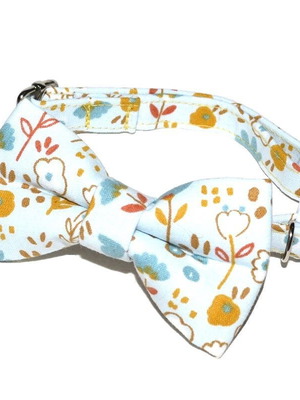 Cat collar new with removable safety bow tie