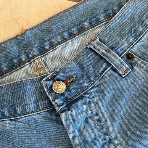 Levis short pants new size 33/34