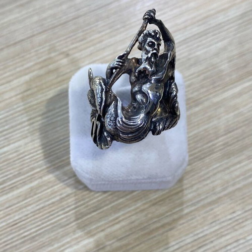 Silver men's Poseidon ring new, size 64 with black platinum detail