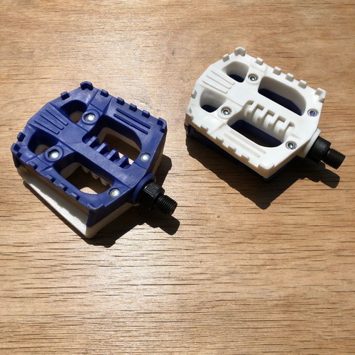 BMX bike pedals blue-white with reflector new VP900