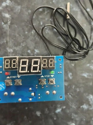 Дигитален контролер за температура 12V с реле и NTC сензор нов