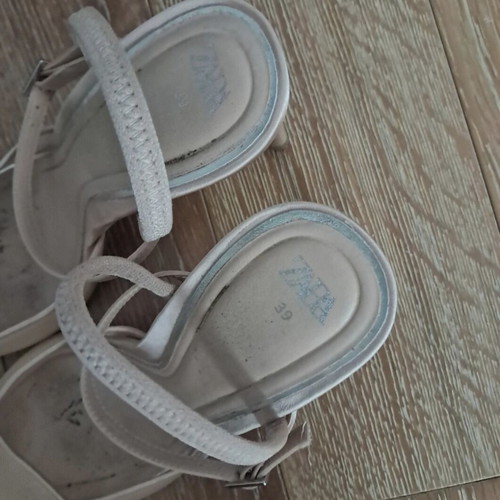 Zara beige pumps like new, size 39