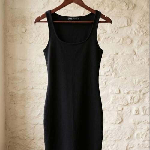 Zara midi dress like new, elastic, black, size M