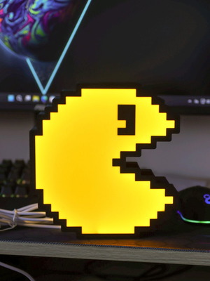 Pac-Man lamp like new with adjustable light intensity