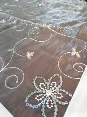 Tablecloth set of 7 pieces sugar color with organza and sequin embroidery