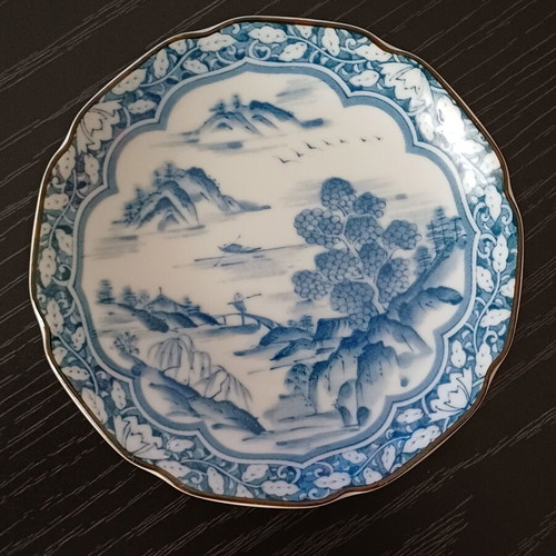 Vintage Japanese Arita Porcelain Decorative Plate with Landscape 12.2 cm