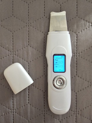 Ultrasonic Skin Scrubber new for deep facial cleansing and exfoliation
