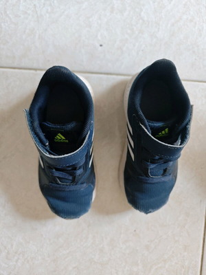 Обувки Adidas номер 25 употребявани