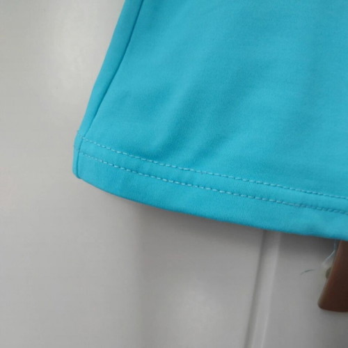 Turquoise tank top like new, fitted with strap and neckline