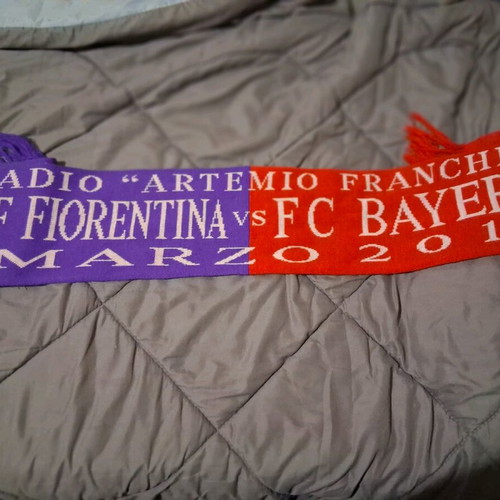 Bayern Munich - Fiorentina Scarf like new, authentic