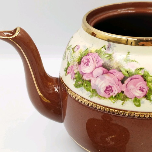 Ceramic teapot used, English style for tea