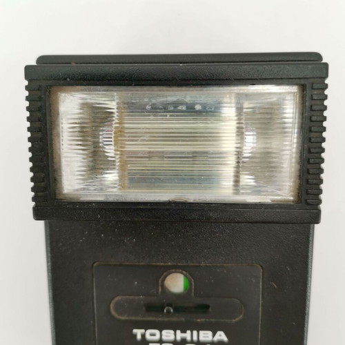 Toshiba ES-24 camera flash used