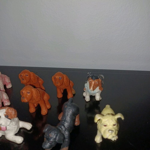 Dog figures used, pack
