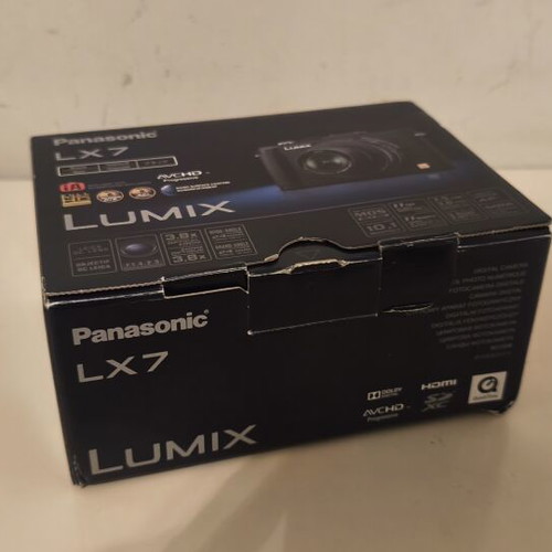 Panasonic Lumix DMC-LX7 compact camera with Leica lens
