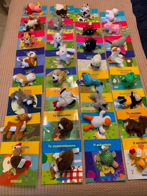 Zoakia Pareakia Collection 32 Books and 32 Plush Toys like new