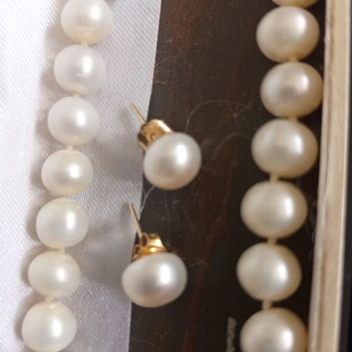 Pearl necklace with earrings 14k, like new, 24cm length