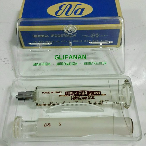 Super Eva Class glass syringe new with case
