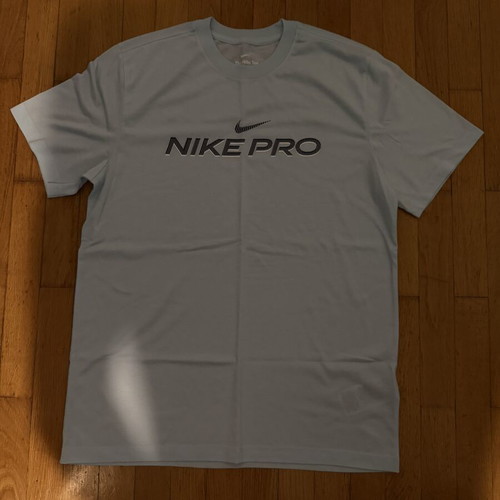Nike Pro T-shirt, light blue, size M