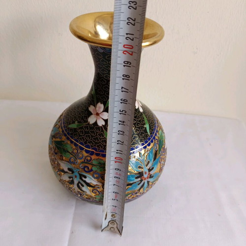 Cloisonne vase like new