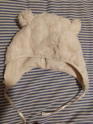 Βρεφικό σκουφάκι μεταχειρισμένο