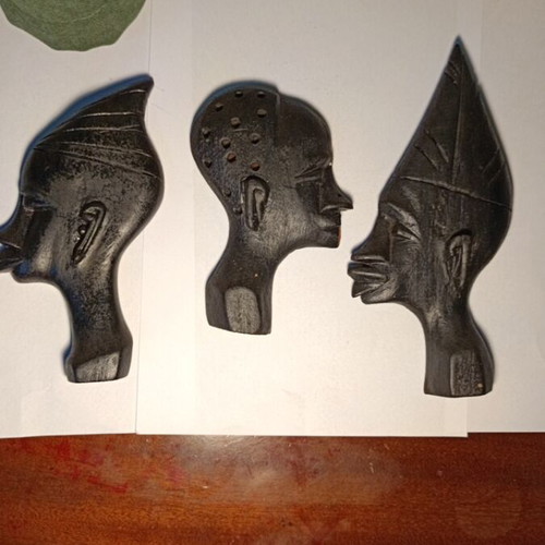 African art decorations used, pack with damage
