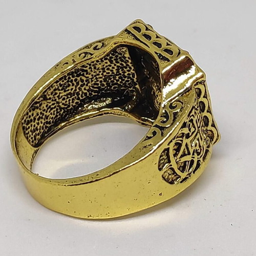 Byzantine men's ring with embossed saint and purple stones like new