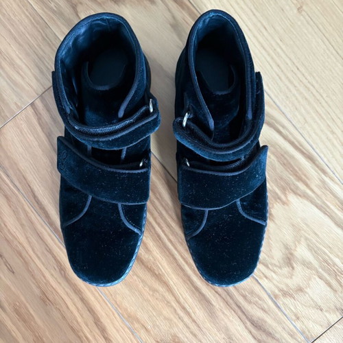 Gucci velvet ankle boots with velcro like new, black, size 36