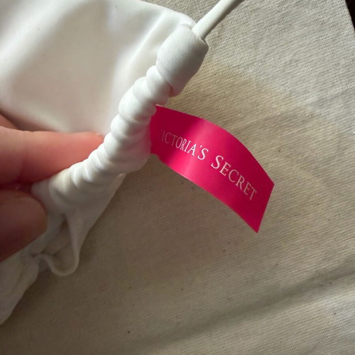 Victoria’s Secret top size S like new, white