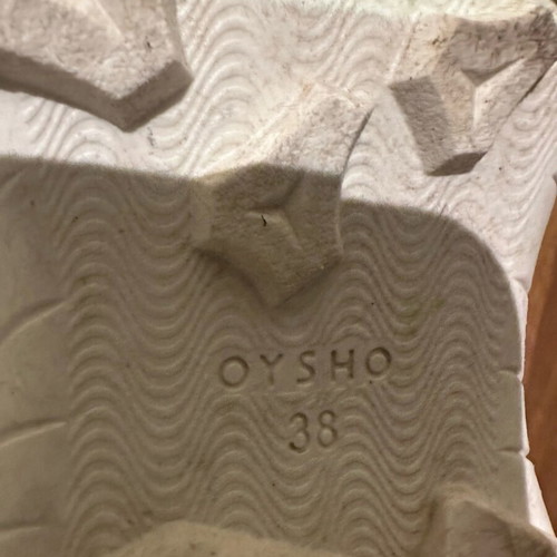 Oysho women's après-ski snow boots size 38 used, grey