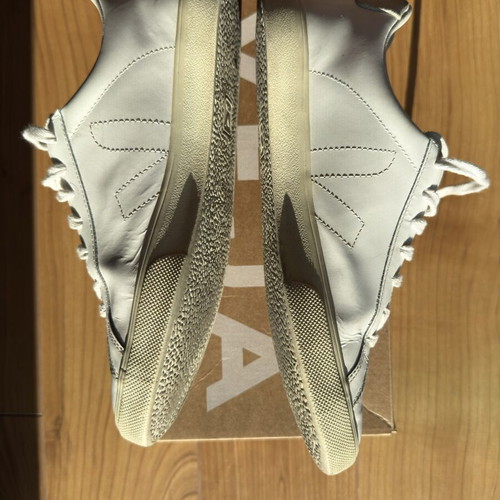Veja men's sneakers size 42 used, white