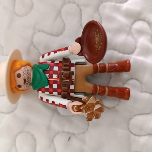 Playmobil figures series 17 like new