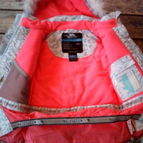 Trespass kids jacket used, size 2/3, waterproof, windproof