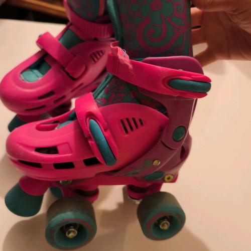 Rollers girl size 25.5-29 slightly used