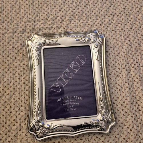 Silver plated photo frame new 13x18