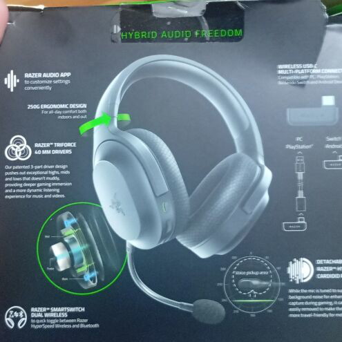Razer Barracuda X wireless gaming headset