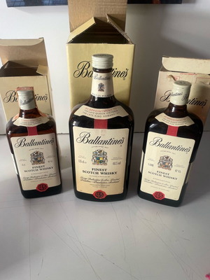 Συλεκτικά ουίσκι 3 φιάλες Ballantine s του 1975