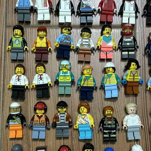 Lego figures like new, pack of 65 from City, Speed Champions, Minecraft