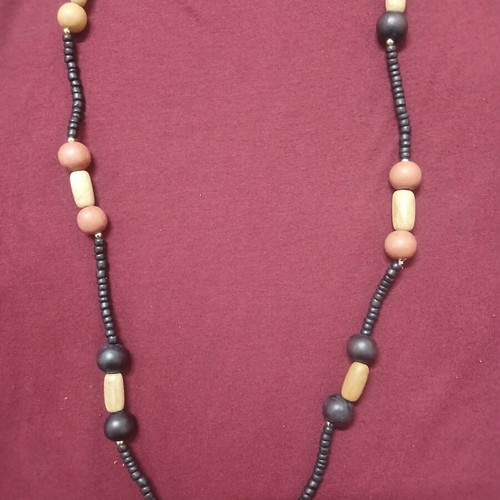 Long necklace 100 cm new, black and beige