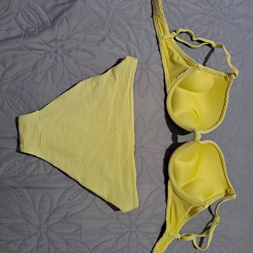 Yellow ribbed bikini set, balconette bra with padding, size S like new