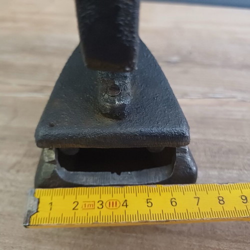 Cast iron iron used, vintage toy