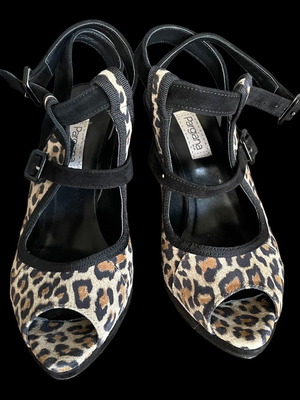 Pargiana handmade high heel sandals new, leopard strap