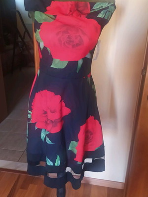 Women's dress new, one size, black with colorful flowers