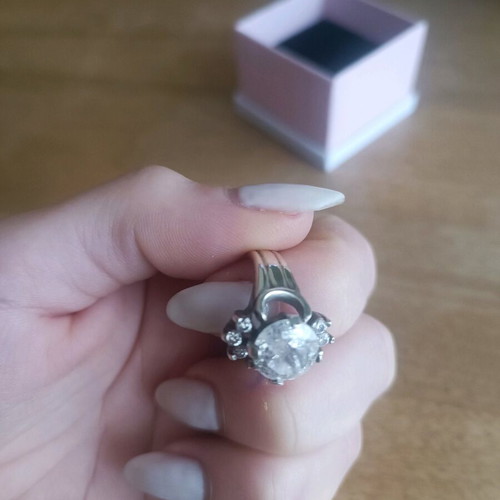 Silver ring 925 like new, impressive, diameter 1.8