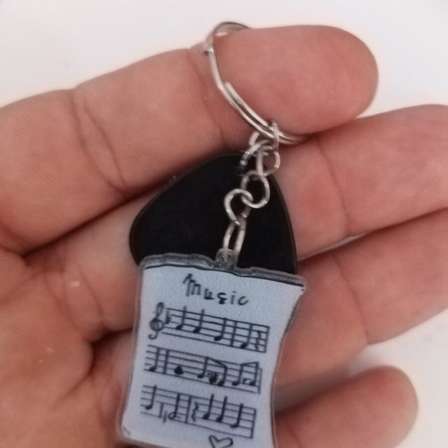 Keychain with acrylic music sheet and 0.71mm pen new, multicolor